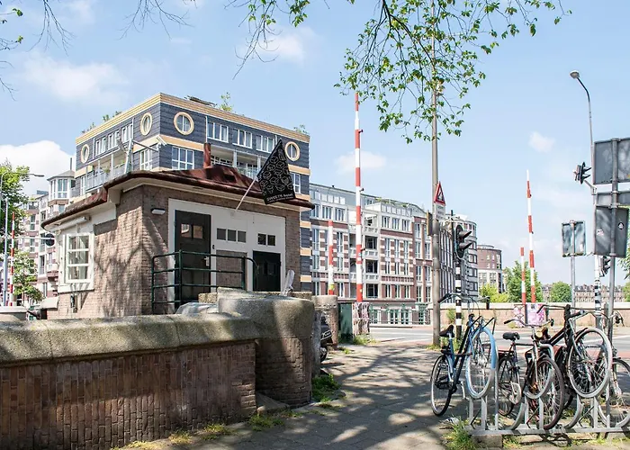 SWEETS - Van Hallbrug